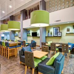 Отель Hampton Inn Suites Sarasota/Bradenton Airport гостиничный бар