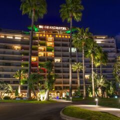 Le Grand Hotel Cannes Канны вид на фасад