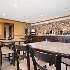 Отель Best Western Maple Ridge Hotel Канада, Мэйпл-Ридж - отзывы, цены и фото номеров - забронировать отель Best Western Maple Ridge Hotel онлайн питание фото 2
