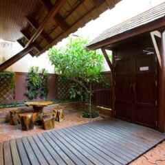 Lamphu Tree House Boutique Hotel Бангкок балкон