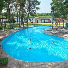 GoodZone Business&Relax Hotel Писчанка бассейн