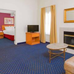 Отель Hawthorn Suites by Wyndham Airport East Hotel США, Колумбус - отзывы, цены и фото номеров - забронировать отель Hawthorn Suites by Wyndham Airport East Hotel онлайн комната для гостей фото 4