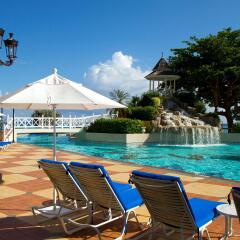 Отель Jewel Dunn’s River Adult Beach Resort & Spa, All-Inclusive бассейн