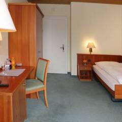 Hotel Derby Davos сейф в номере