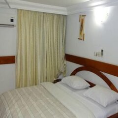 Residence Hotel Badjo in Abidjan, Cote d'Ivoire from 36$, photos, reviews - zenhotels.com guestroom photo 2