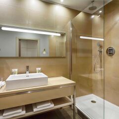 Гостиница Mercure Lipetsk Center в Липецке 9 отзывов об отеле, цены и фото номеров - забронировать гостиницу Mercure Lipetsk Center онлайн Липецк ванная