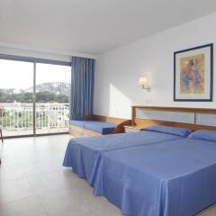 Hotel y Apartamentos Casablanca комната для гостей фото 3