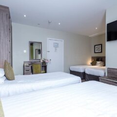 Phoenix Hotel сейф в номере