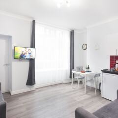 Отель London Queens - Kings Cross International Лондон комната для гостей фото 5