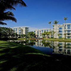 Отель Splash Beach Resort by Langham Hospitality Group