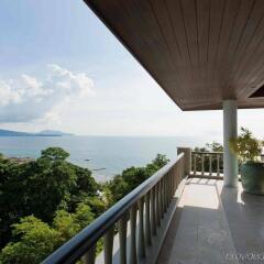 Отель Trisara Villas & Residences Phuket балкон