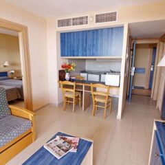 Апартаменты Vistasol Apartments комната для гостей фото 4