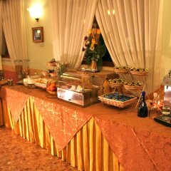Hotel all'Orso Ронкаде питание фото 2