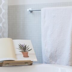 Отель Guesthouse Parques Rietberg Швейцария, Цюрих - отзывы, цены и фото номеров - забронировать отель Guesthouse Parques Rietberg онлайн ванная фото 2