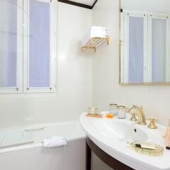Отель Hôtel Waldorf Trocadéro ванная фото 2