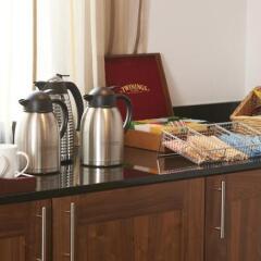Отель Jurys Inn Edinburgh Великобритания, Эдинбург - 2 отзыва об отеле, цены и фото номеров - забронировать отель Jurys Inn Edinburgh онлайн в номере