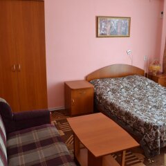 Гостиница Malinkin Grad Guest House в Анапе отзывы, цены и фото номеров - забронировать гостиницу Malinkin Grad Guest House онлайн Анапа комната для гостей фото 3