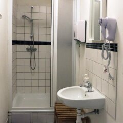 Отель Hostel Boudnik Чехия, Прага - 1 отзыв об отеле, цены и фото номеров - забронировать отель Hostel Boudnik онлайн ванная