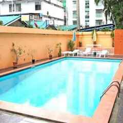 Отель Queen Pattaya Hotel Таиланд, Паттайя - отзывы, цены и фото номеров - забронировать отель Queen Pattaya Hotel онлайн бассейн фото 3