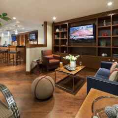 Отель Four Points by Sheraton Gatineau-Ottawa Канада, Гатино - отзывы, цены и фото номеров - забронировать отель Four Points by Sheraton Gatineau-Ottawa онлайн гостиничный бар