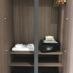 The Luxe Hotel Da Lat Далат сейф в номере