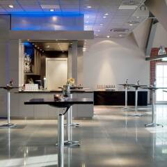 Отель Inntel Hotels Amsterdam Zaandam Нидерланды, Занстад - отзывы, цены и фото номеров - забронировать отель Inntel Hotels Amsterdam Zaandam онлайн гостиничный бар