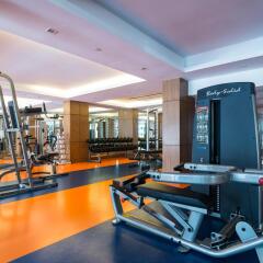 Отель Legacy Suites Sukhumvit by Compass Hospitality Таиланд, Бангкок - 2 отзыва об отеле, цены и фото номеров - забронировать отель Legacy Suites Sukhumvit by Compass Hospitality онлайн фитнесс-зал