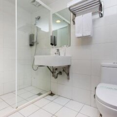 Chance Hotel Taichung in Taichung, Taiwan from 43$, photos, reviews - zenhotels.com bathroom photo 2