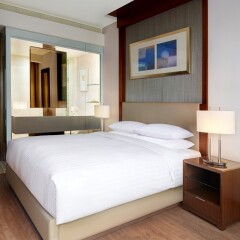 Отель Courtyard By Marriott Seoul Times Square сейф в номере