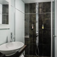 Отель Hôtel Courcelles Étoile ванная фото 2