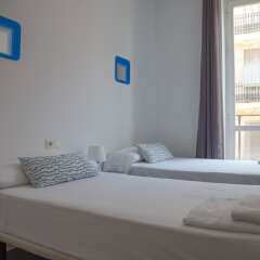Отель Flats Friends Torres Quart комната для гостей фото 4
