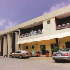 Casa Rerri Boutique Hotel Asokoro парковка