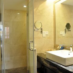 Отель Sunshine Hotel Shenzhen Китай, Шэньчжэнь - отзывы, цены и фото номеров - забронировать отель Sunshine Hotel Shenzhen онлайн ванная