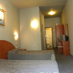 Отель Three Dolphins Family Hotel Болгария, Варна - отзывы, цены и фото номеров - забронировать отель Three Dolphins Family Hotel онлайн комната для гостей