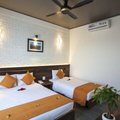 Отель Hoi An Silk River Villa сейф в номере