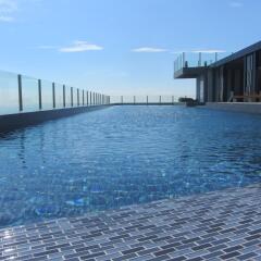 Отель Pattaya Central Sea View Pool Suite Паттайя бассейн фото 3