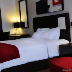 Отель Holiday Inn Express Guadalajara Autonoma Мексика, Запопан - отзывы, цены и фото номеров - забронировать отель Holiday Inn Express Guadalajara Autonoma онлайн