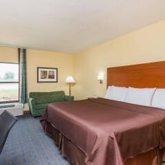 Отель Howard Johnson Express Inn Spartanburg - Expo Center комната для гостей