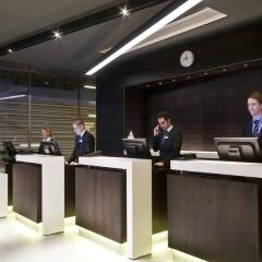 Radisson Blu Waterfront Hotel интерьер отеля