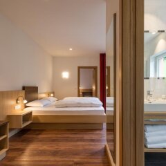 Alpin Hotel Gudrun Колле Изарко сейф в номере