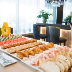 Отель AC Hotel Madrid Feria by Marriott Испания, Мадрид - 1 отзыв об отеле, цены и фото номеров - забронировать отель AC Hotel Madrid Feria by Marriott онлайн питание фото 3