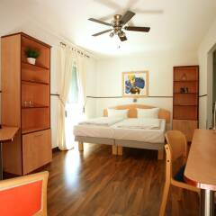 Airport Regent Hotel сейф в номере