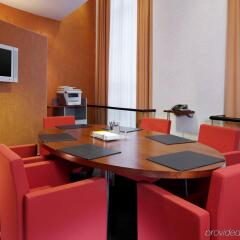 Sheraton Hannover Pelikan Hotel фото 2