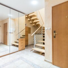 Отель Spacious Duplex by Park&Metro by easyBNB сауна