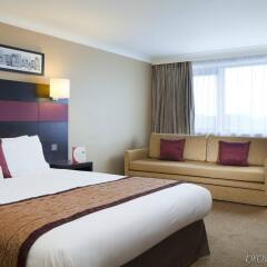 Отель Crowne Plaza Manchester Airport Манчестер комната для гостей фото 4
