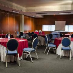 Отель VIP Executive Art's