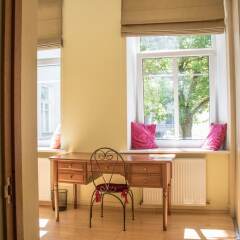 Апартаменты Great Apartment near Town Hall комната для гостей фото 5