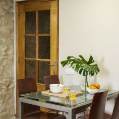 Отель AinB Las Ramblas-Guardia Apartments Испания, Барселона - 1 отзыв об отеле, цены и фото номеров - забронировать отель AinB Las Ramblas-Guardia Apartments онлайн балкон фото 2