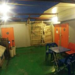 Отель Monster Guesthouse