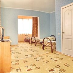 Hotel Lazurnaya Plus комната для гостей